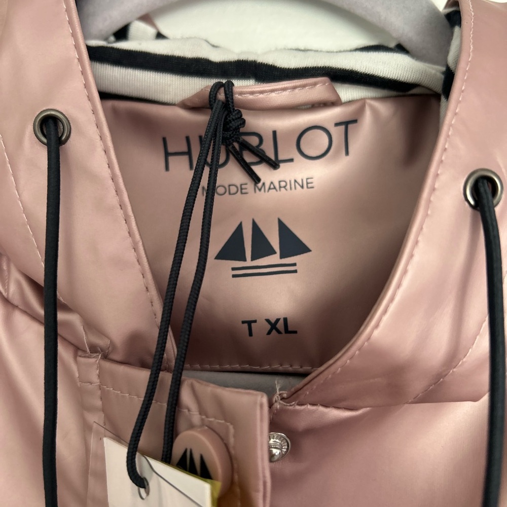 NWT Hublot ladies rain jacket - Picture 3 of 6